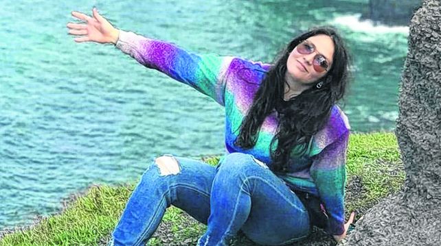 joven. La joven médica murió al caer de un parapente. El piloto dijo que pudo haber un error suyo.