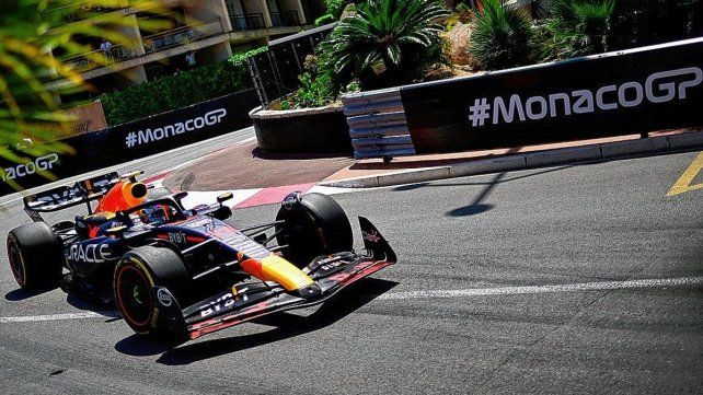 F1: Verstappen marcó el ritmo en las calles de Montecarlo