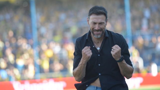 El Kily celebra con alma y vida uno de los goles.