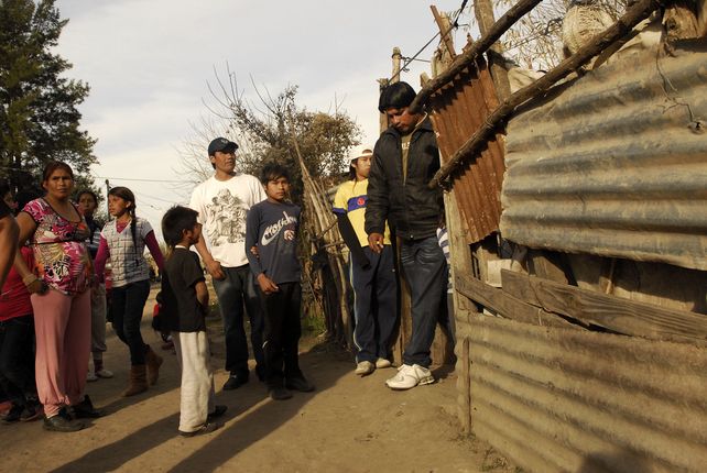 Se entregó el adolescente que habría asesinado al joven Qom