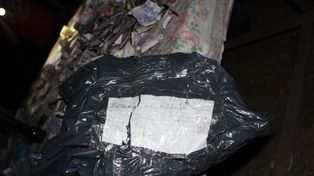 Volvieron a su casa y se encontraron con casi medio millón de pesos y un mensaje llamativo