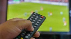 En la pantalla de televisión se habla de cualquier cosa, menos del juego en sí. En la pantalla de televisión se habla de cualquier cosa, menos del juego en sí.