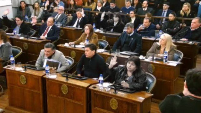 Las peronistas Miranda y Domínguez votaron a favor de la reforma previsional.