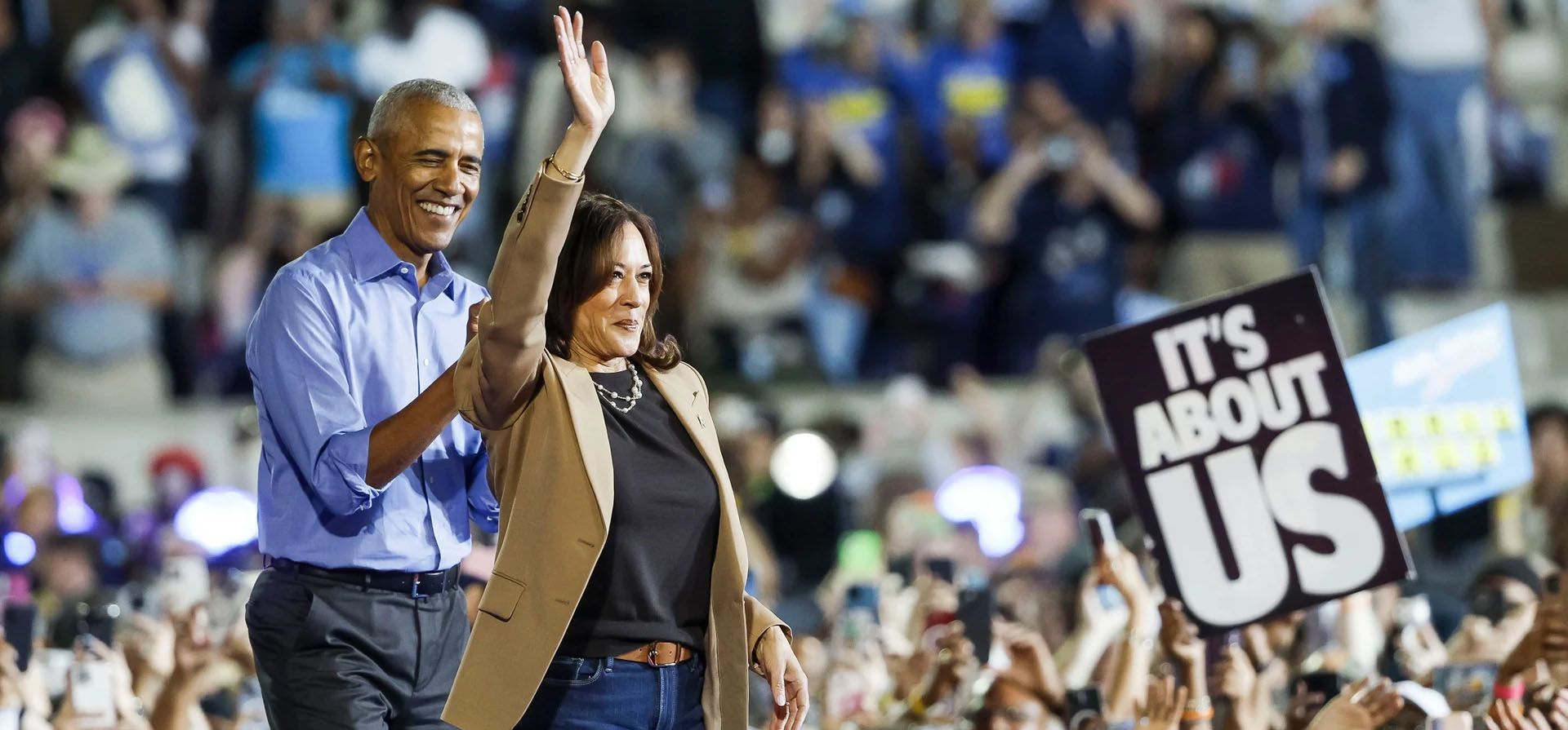 Barack Obama hace campaña con Kamala Harris, la candidata presidencial demócrata y vicepresidenta, en el estadio James R. Hallford en Clarkston, Georgia, Estados Unidos. Fotografía: Erik S Lesser/EPA Barack Obama hace campaña con Kamala Harris, la candidata presidencial demócrata y vicepresidenta, en el estadio James R. Hallford en Clarkston, Georgia, Estados Unidos. Fotografía: Erik S Lesser/EPA