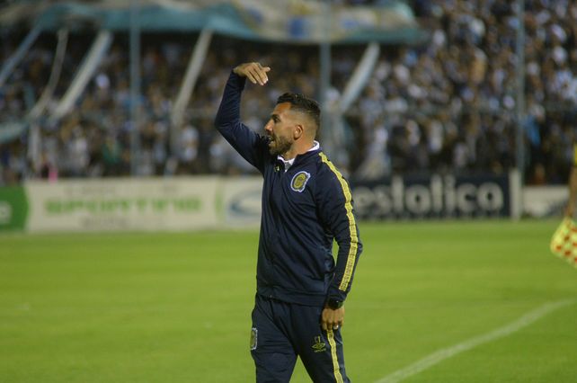Tevez espera cortar ante River la racha de ocho partidos sin triunfos que acumula Centtral.