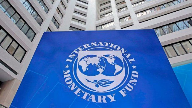 Luis Caputo dijo que negociarán con el FMI para salir del cepo