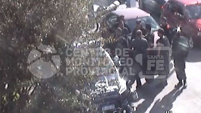 La detención de uno de los prófugos quedó registrada en un video