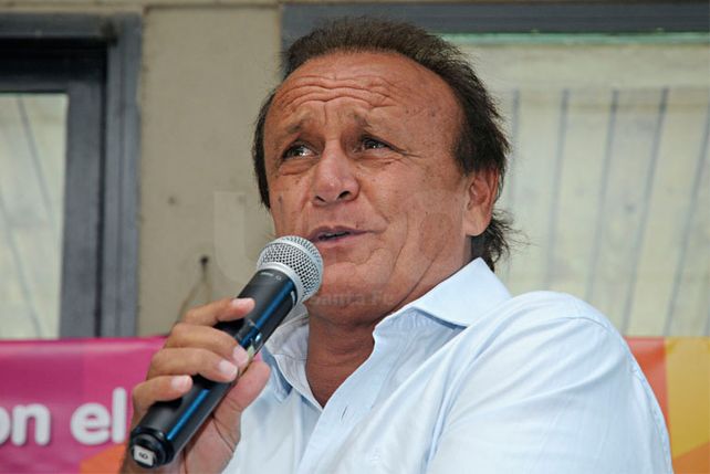 Apuntado. Del Sel “degrada la política”