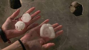 Las redes sociales mostraron las consecuencias de la caída de granizo que se registró este miércoles a última hora en Rosario.&nbsp; 