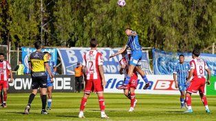 Unión mejoró en el segundo tiempo, le anularon un gol y sumó un empate contra Godoy Cruz