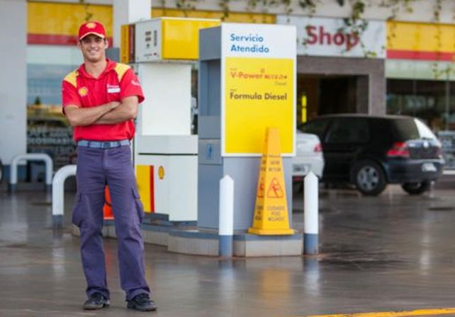 El mejor playero del mundo de una estación de servicio es argentino