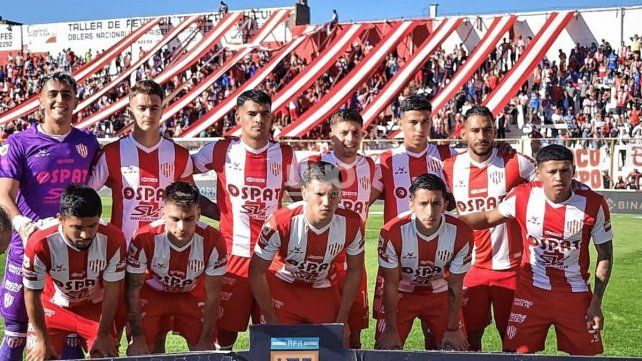Unión perdió 2-0 ante Sarmiento y el equipo se fue silbado y reprobado desde los cuatro costados en el 15 de Abril.