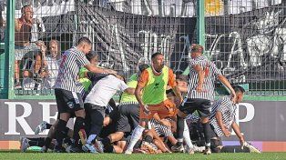 El Porvenir dio el batacazo al eliminar a Lanús y avanzar a los 16vos de final de la Copa Argentina.