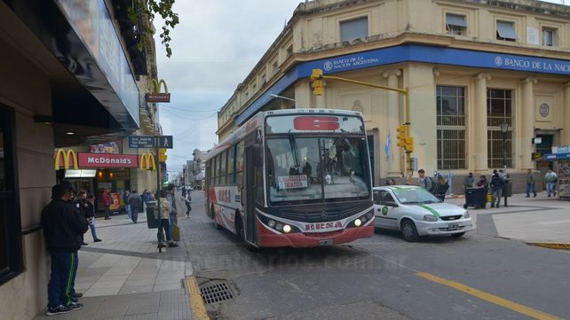 Ediles paranaenses analizarán 14 proyectos relacionados al transporte urbano de pasajeros