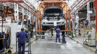 Industria automotriz: cayó la producción de autos en julio, pero crecieron las exportaciones
