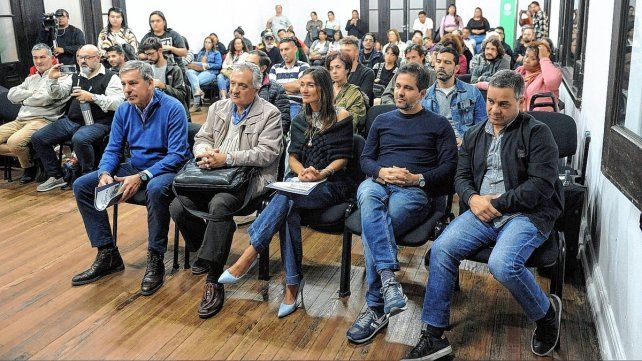 El intendente Emilio Jatón estuvo presente en el acto de cesión del lote para las viviendas