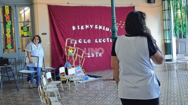 Cómo funciona el sistema de premio a docentes en las provincias que ya lo implementan Cómo funciona el sistema de premio a docentes en las provincias que ya lo implementan