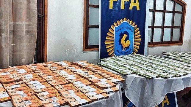 Autovía 14: iba en la camioneta BMW con 23 millones de pesos
