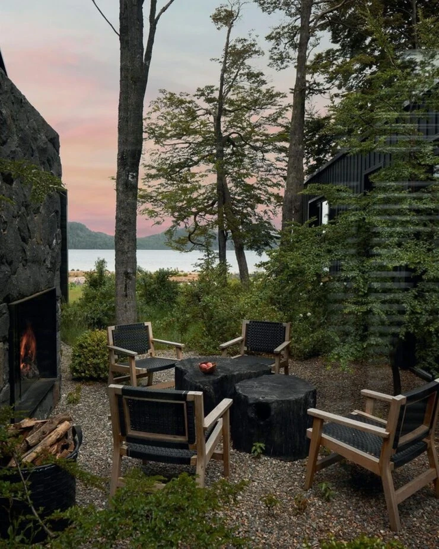 Denuncian que Juliana Awada hizo un fogón y acampó en una zona prohibida del parque nacional Nahuel Huapi