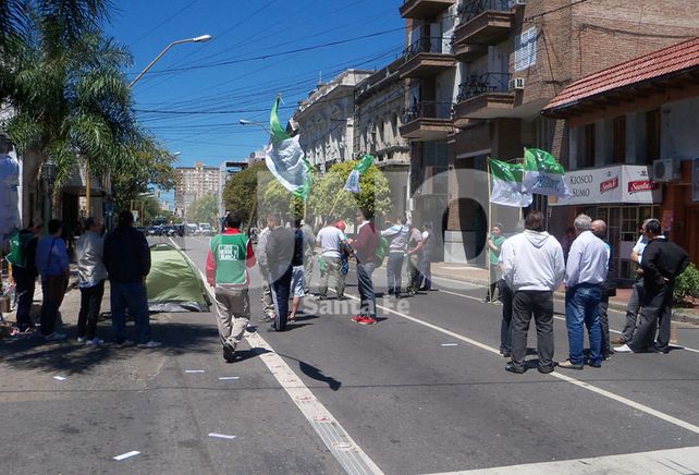 Trabajo convocó a audiencias para mañana por el conflicto generado en la empresa Coto
