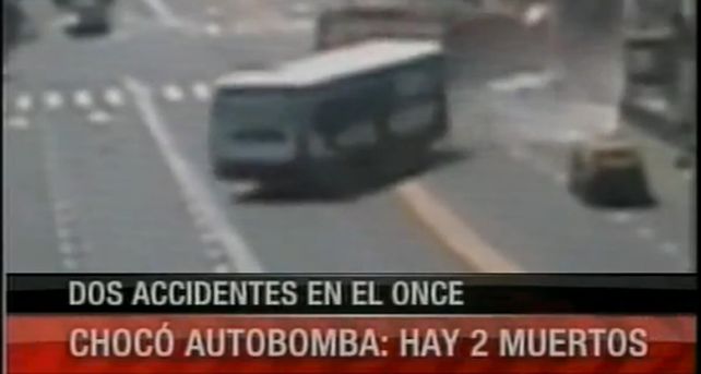 Dos muertos y 18 heridos en impactante accidente m&uacute;ltiple en plaza Miserere