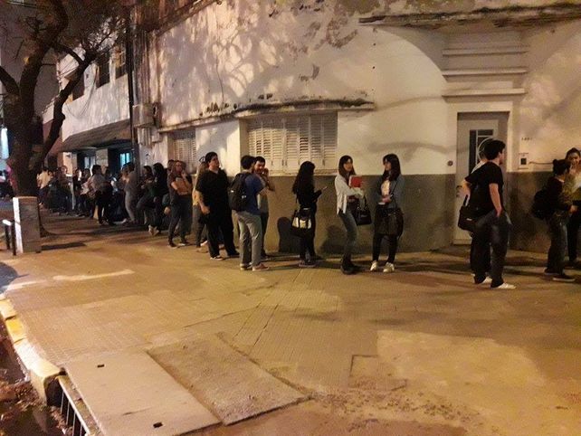 Solicitan reubicar la parada de Fluviales y Etacer en la Facultad de Derecho