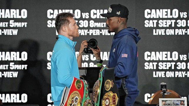 Canelo Álvarez arriesga su cuádruple corona.