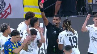 El VAR se despertó a favor de Central: roja para un jugador de Corinthians