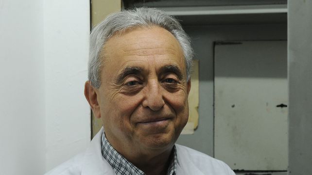 Un referente. El m&eacute;dico infect&oacute;logo Pedro Cahn.