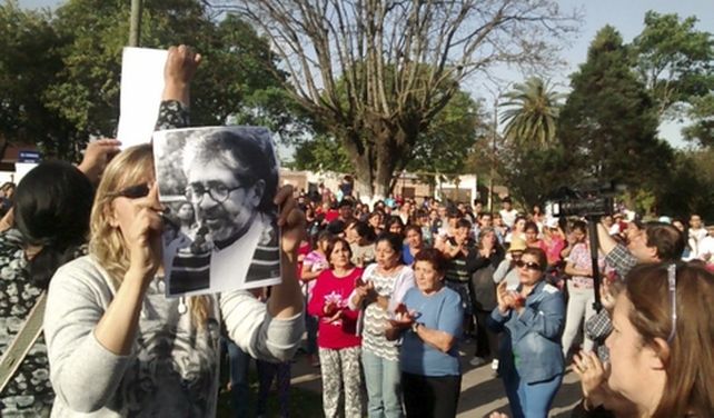 Vecinos de La Florida y de Delfín Gallo piden justicia por el cura Juan Viroche