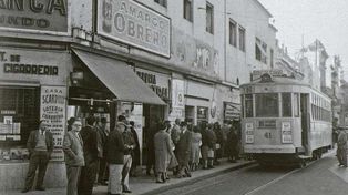 Los últimos tranvías. La línea 16 era una de las tantas que hacía parte de su recorrido por calle Santa Fe.