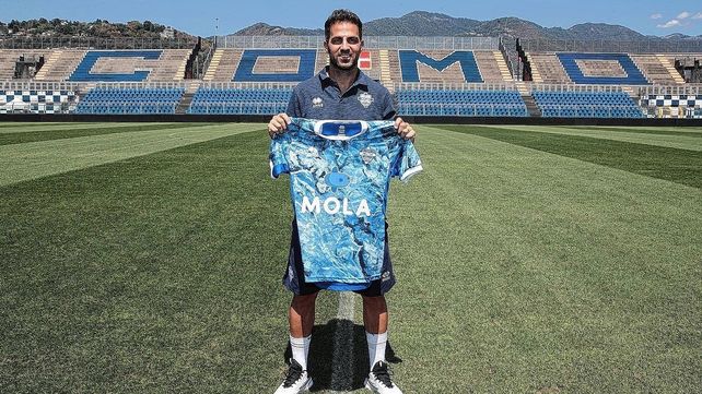 El español Cesc Fábregas se convirtió en jugador y accionista del Como italiano.