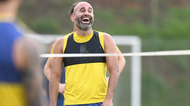 Carlos Quintana sonríe en medio del entrenamiento. El ánimo en Central es de mucha confianza.