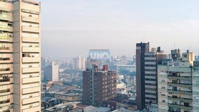 Paraná amaneció cubierta de humo proveniente del volcadero