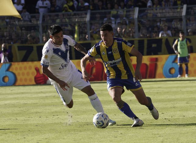 Cuando Central recibió a Vélez, Lovera fue quien se movió por el centro.