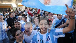 Los santafesinos deliraron a puro festejo con el triunfo agónico de Argentina frente a Suiza