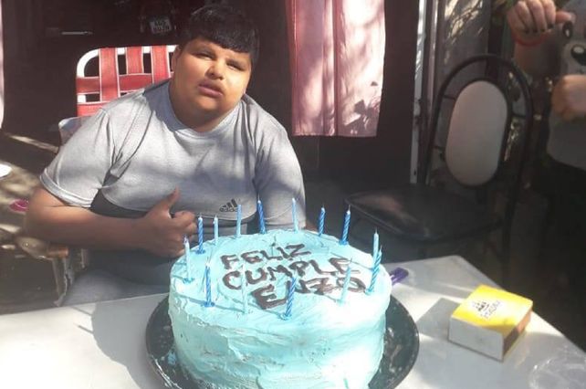 Enzo Moreno tenía 16 años. Fue acribillado en una plaza mientras jugaba a la pelota con amigos.&nbsp;