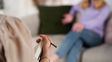 Consultas gratis de psicooncología: cómo es la terapia para pacientes con cáncer y sus familias