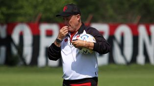 Ricardo Lunari busca los once para una nueva presentación de la Lepra, esta vez en condición de visitante. (Foto: Newells)