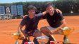 El paranaense Ezequiel Simont (derecha) derrotó en sets corridos al representante de la localidad de San Pedro, Ignacio Novo, por 6/3 y 6/4. El paranaense Ezequiel Simont (derecha) derrotó en sets corridos al representante de la localidad de San Pedro, Ignacio Novo, por 6/3 y 6/4.