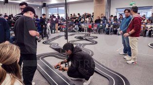 El Centro Provincial de Convenciones de Paraná fue escenario de la XV Competencia de La Liga Nacional de Robótica.