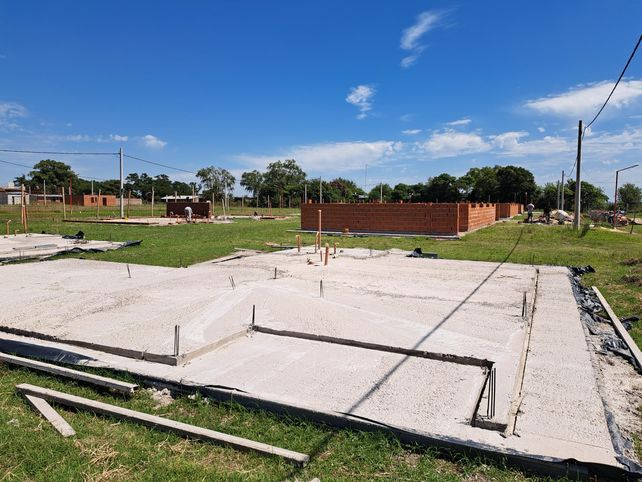Avanzan las obras de un plan de viviendas en Villa Cañás