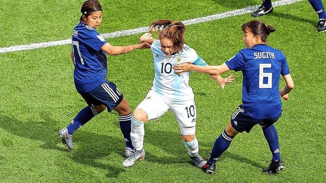 Estefanía Banini disputará con la Selección Femenina los dos amistosos de la fecha FIFA de abril. 