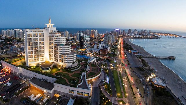 Uruguay anunció que cerrará sus fronteras durante el verano