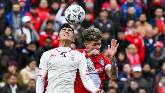 Argentinos Juniors y Huracán empataron 0 a 0.