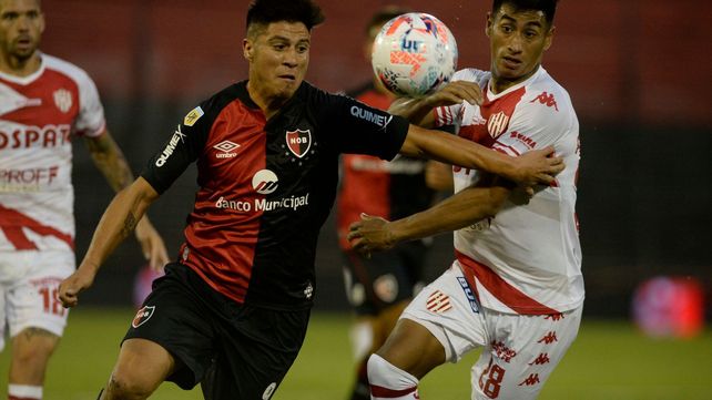 Newells no pudo ganar en el debut de Burgos pero mostró algunos cambios