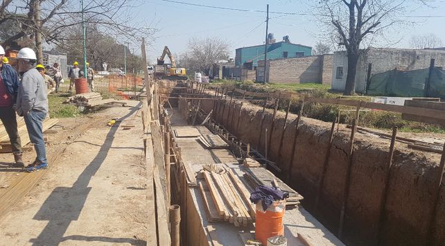 Provincia ya ejecutó un 46% del canal Roverano en Santo Tomé