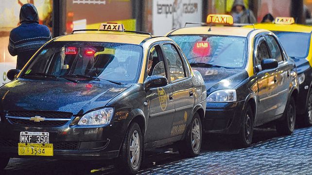 Los taxistas llevaron al Concejo otro pedido de aumento tarifas: La situación es asfixiante.&nbsp;