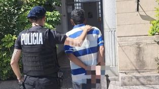 Barrio Los Hornos: rescataron a una mujer que llevaba varios días retenida contra su voluntad y detuvieron a su expareja
