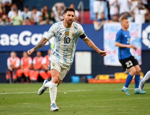 Argentina aplastó a Estonia con un show de Leo Messi